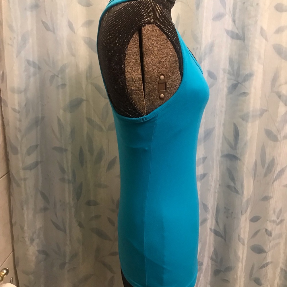 Jazzercise Athletic Top With Built-In Shelf Bra - image 6